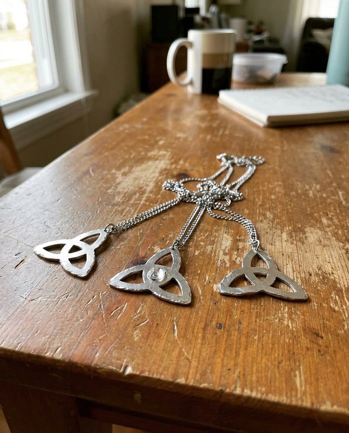 Cheap flat stamped pendants